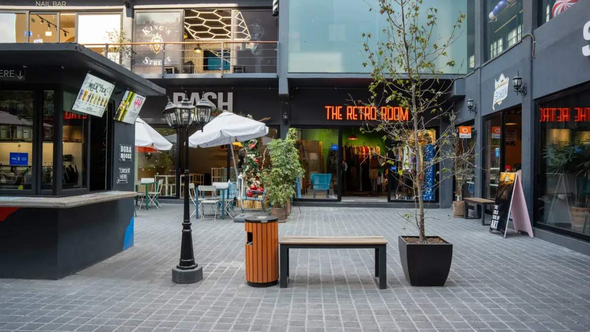 Plaza Comercial Hive Cancún